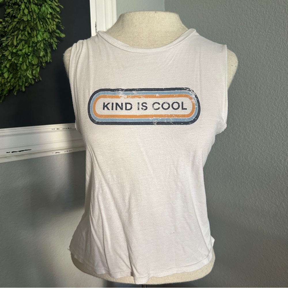Good hYOUman Kind is Cool White Muscle Tee Tank Top - Size XS